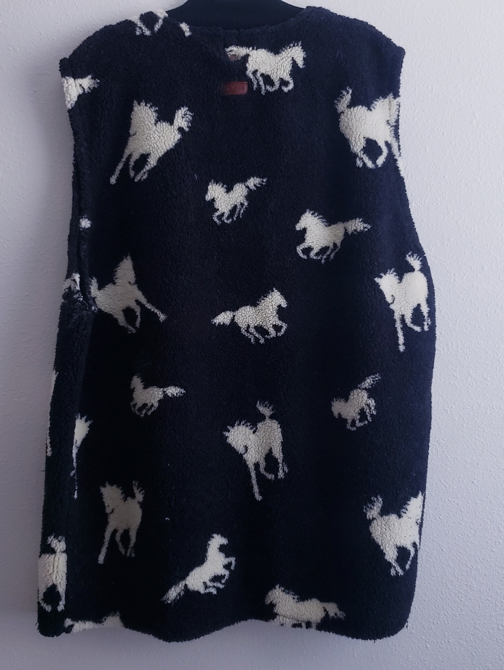 Outback Trading Co Horse Western Sherpa Vest - Picture 5 of 8